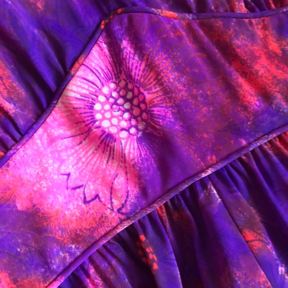 70s VINTAGE Striking Dress - Picture 6 of 8